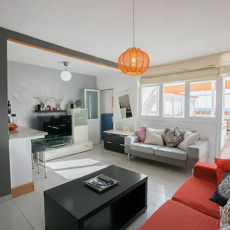 Apartment Ocean Front With Pool Bbq & 300mb Wifi