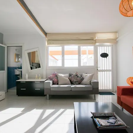 Ocean Front With Pool Bbq & 300mb Wifi Apartment *