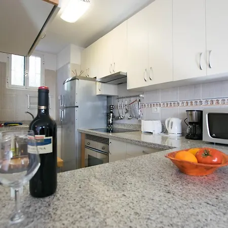 Ocean Front With Pool Bbq & 300mb Wifi Apartment *