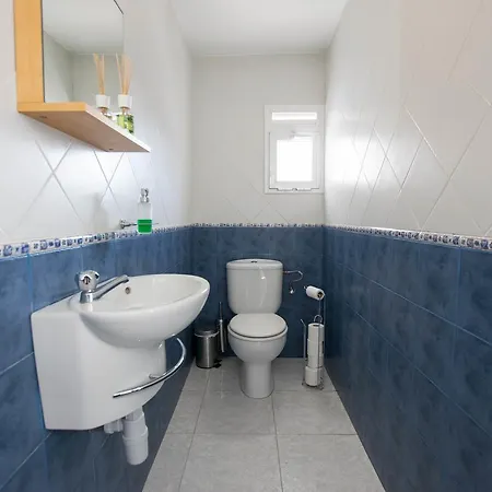 Apartment Ocean Front With Pool Bbq & 300mb Wifi *