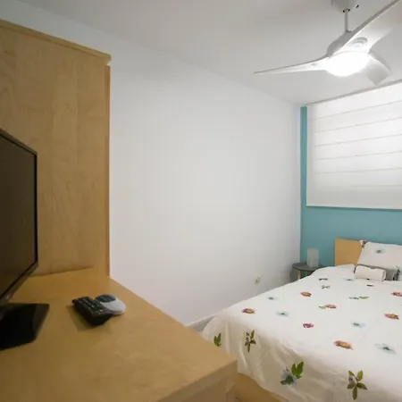 Ocean Front With Pool Bbq & 300mb Wifi Apartment *
