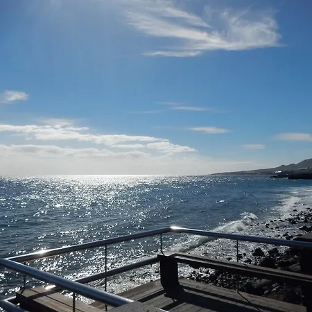 Apartment Ocean Front With Pool Bbq & 300mb Wifi *