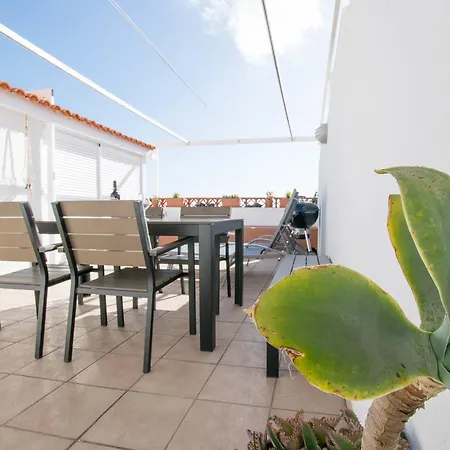 Apartment Ocean Front With Pool Bbq & 300mb Wifi *