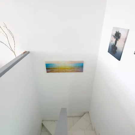 Apartment Ocean Front With Pool Bbq & 300mb Wifi *